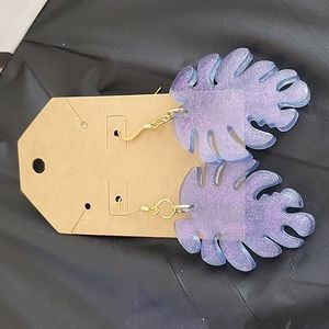 Monstera leaf earrings